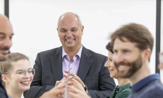 

In diesem 2-tägigen Training werden grundlegende Führungstechniken vermittelt und der persönliche Entwicklungsbedarf erkannt.